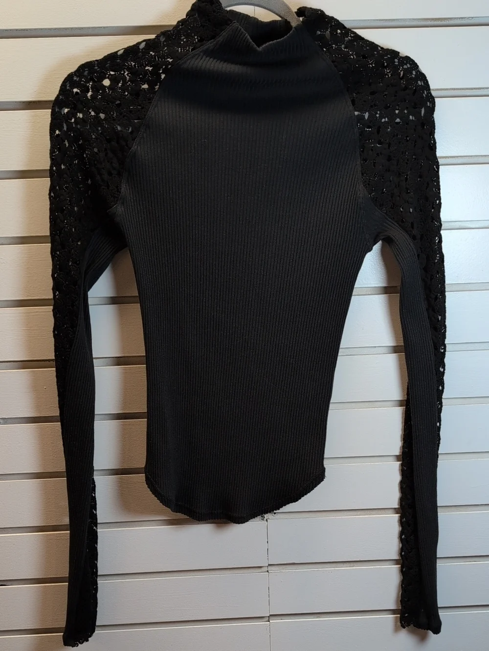 Free People Black Clemente Mock Neck Ribbed Crochet Sleeve Top Medium EUC